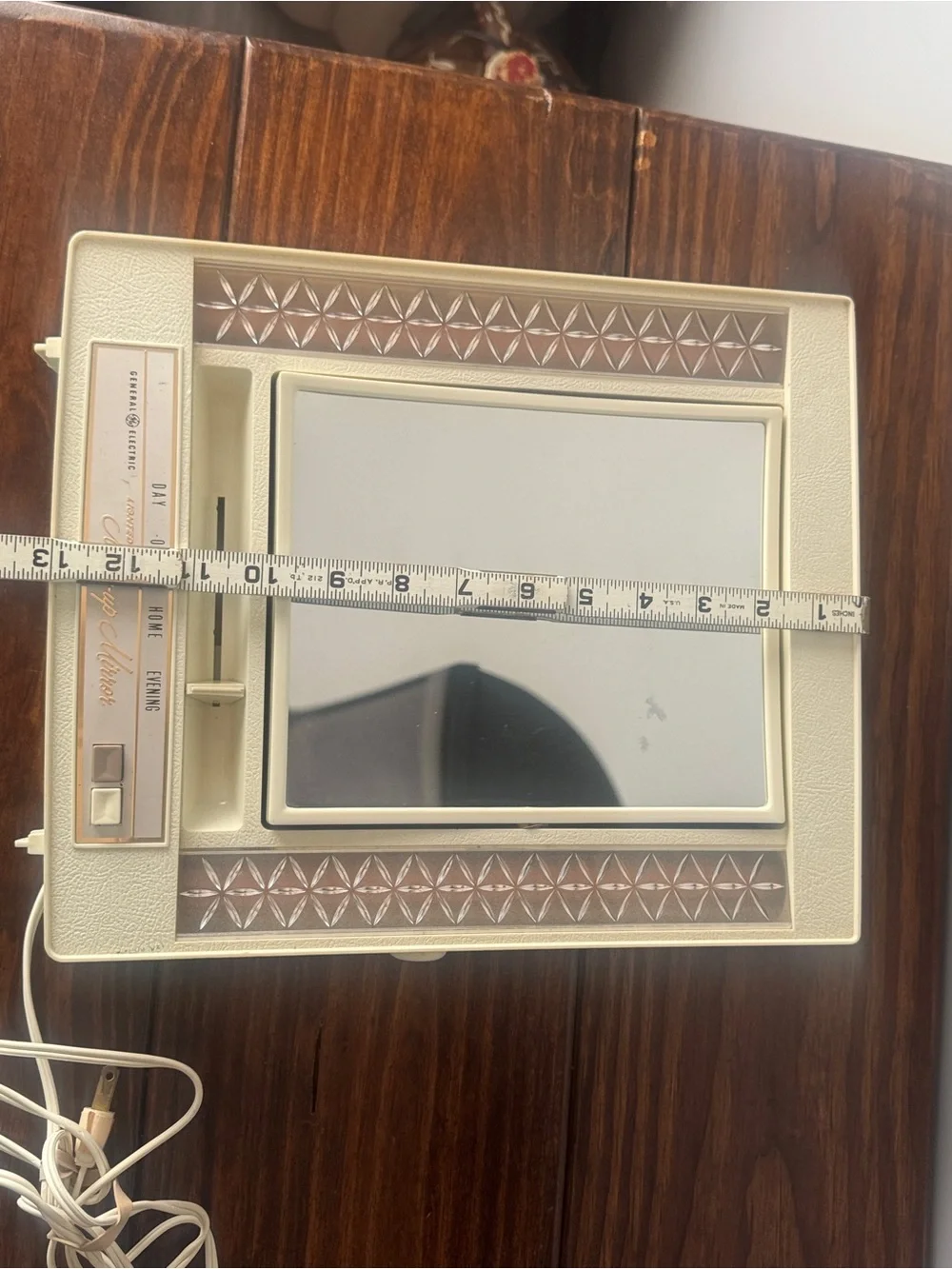 Vintage General Electric Lighted Make-up Mirror 2 Sided Four Settings GE B2IM-1